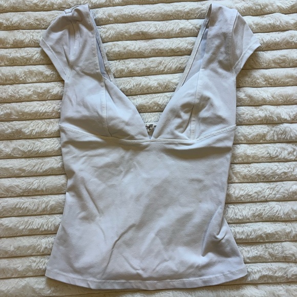 Free People Tops - FREE PEOPLE TEE